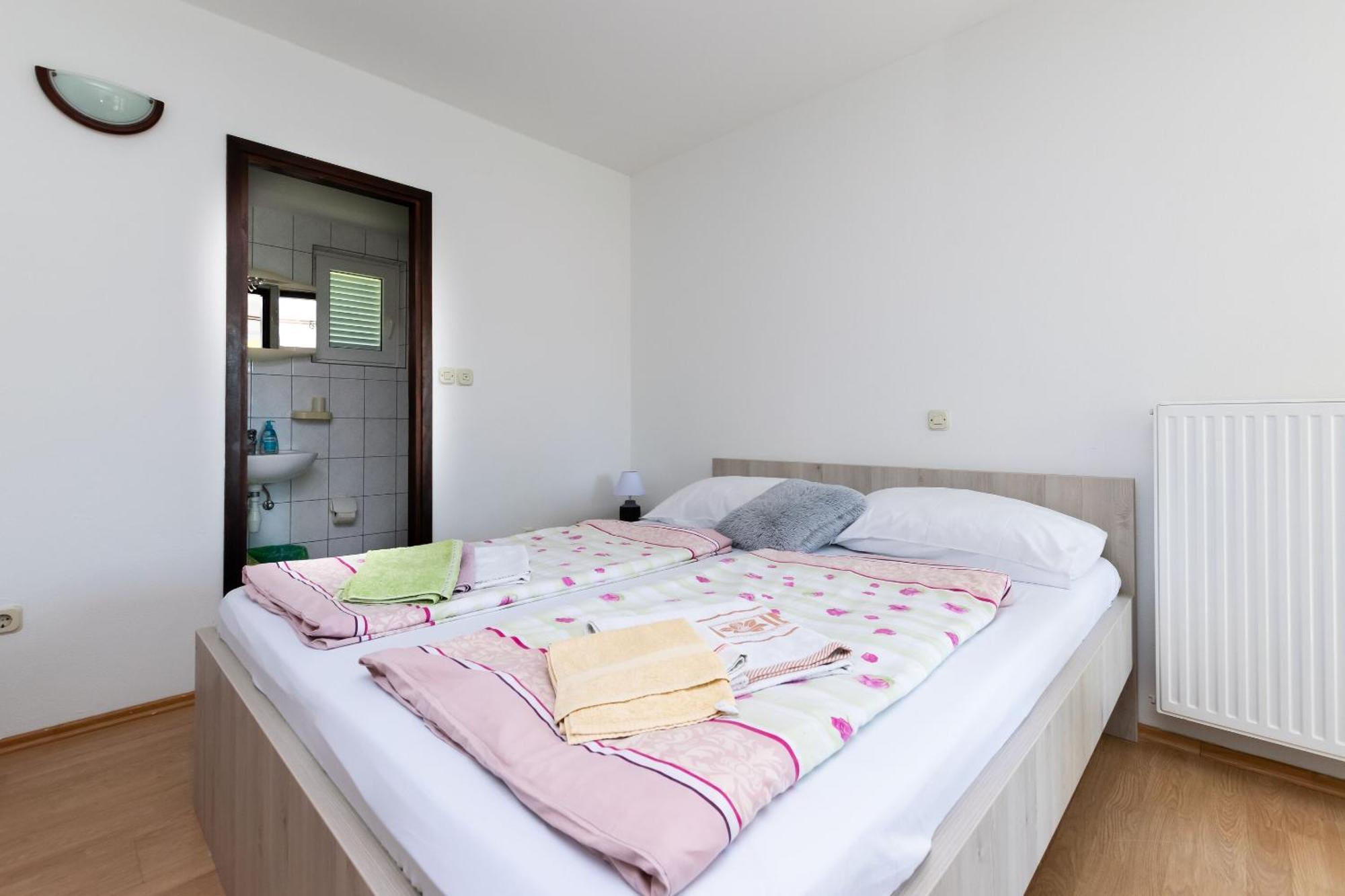 Apartments Boza Lopar Buitenkant foto