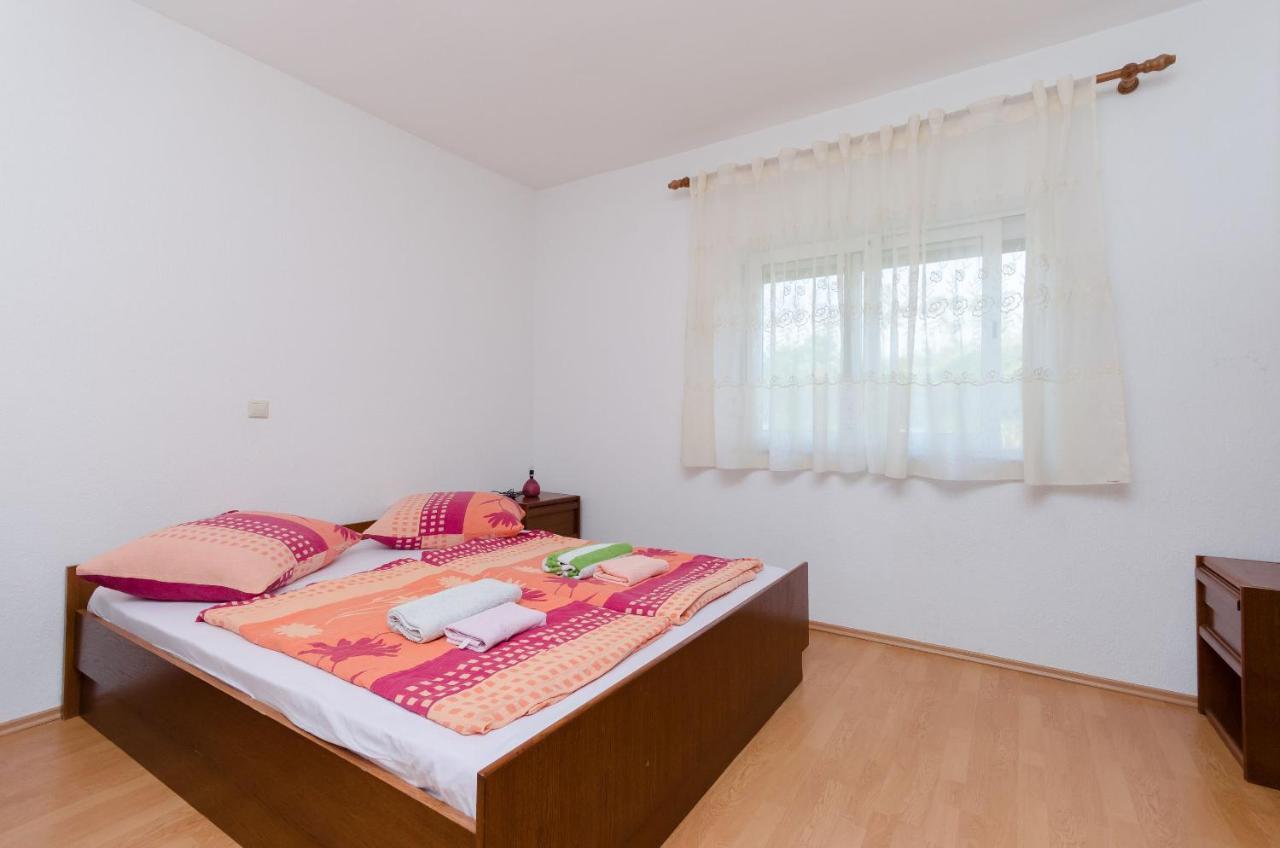 Apartments Boza Lopar Buitenkant foto