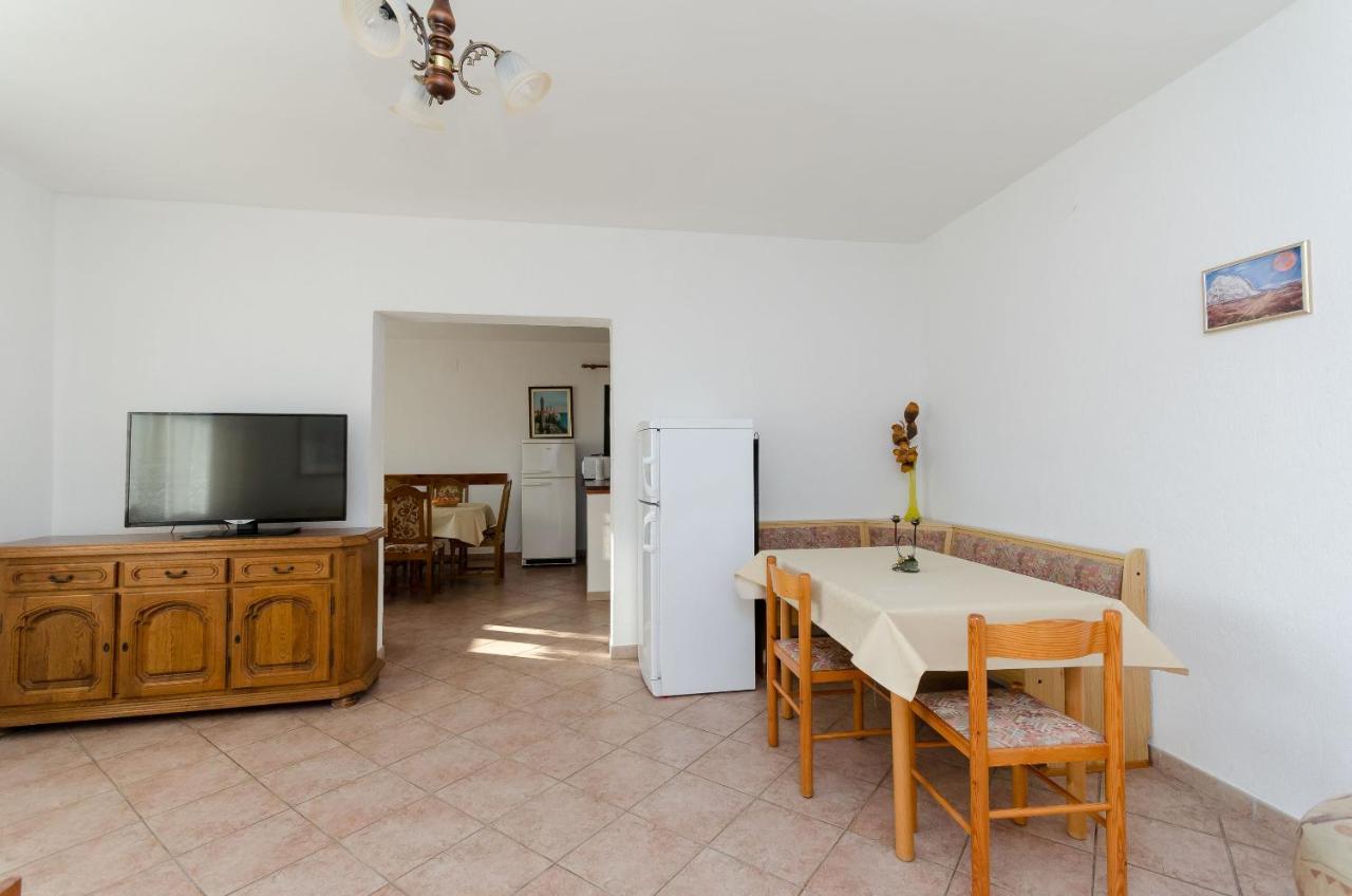 Apartments Boza Lopar Buitenkant foto